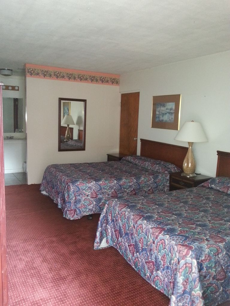 Holiday Lodge Virginia Pearisburg Bilik gambar